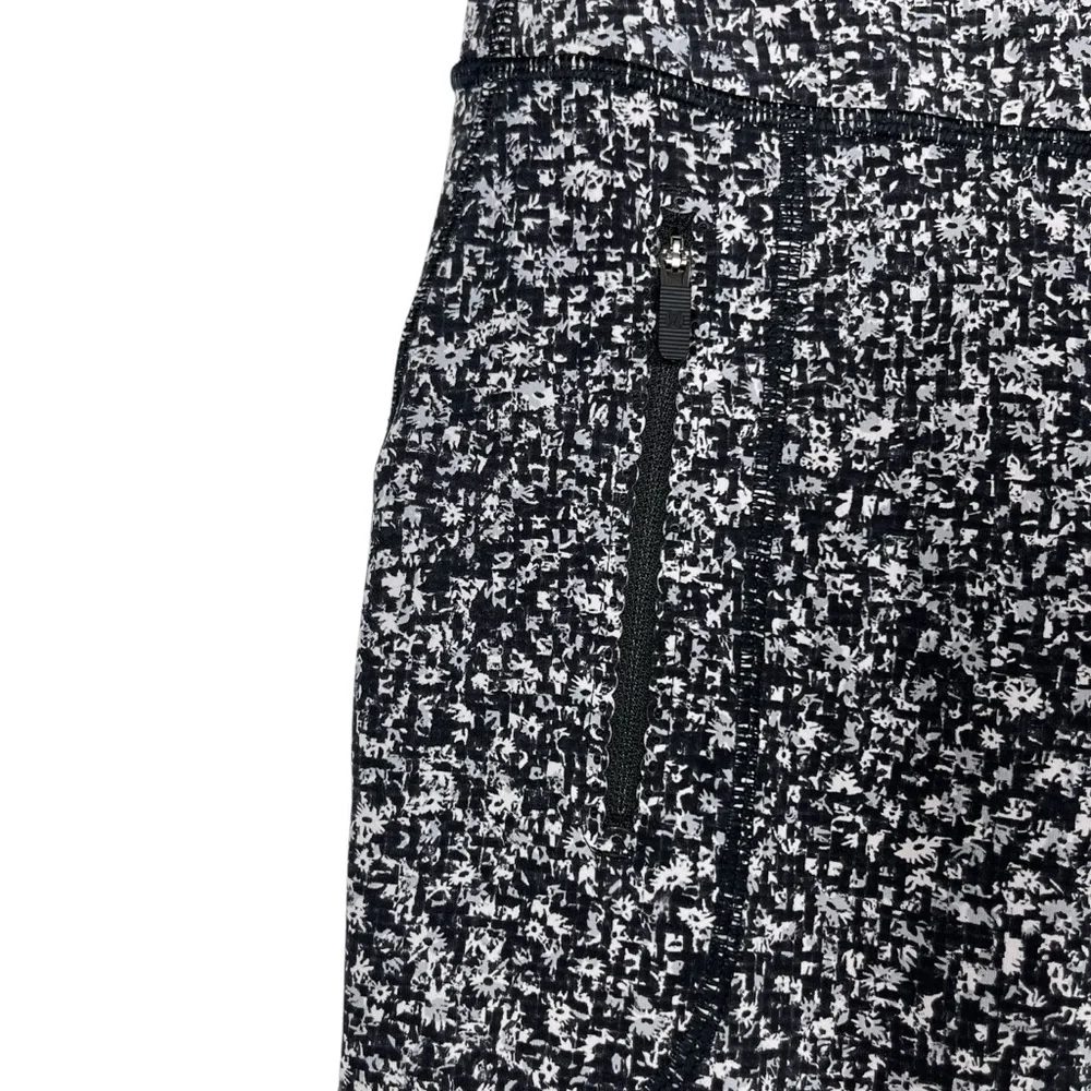 Lululemon Invigorate 7/8 Tight Daisy Dust Alpine White Black Size 4 Mesh Running